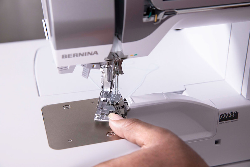 Bernina L860 overlok - Image 3